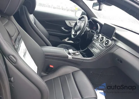 2017 Mercedes-Benz C 300 4Matic z USA, uszkodzony, nr VIN WDDWJ4KB8HF353968